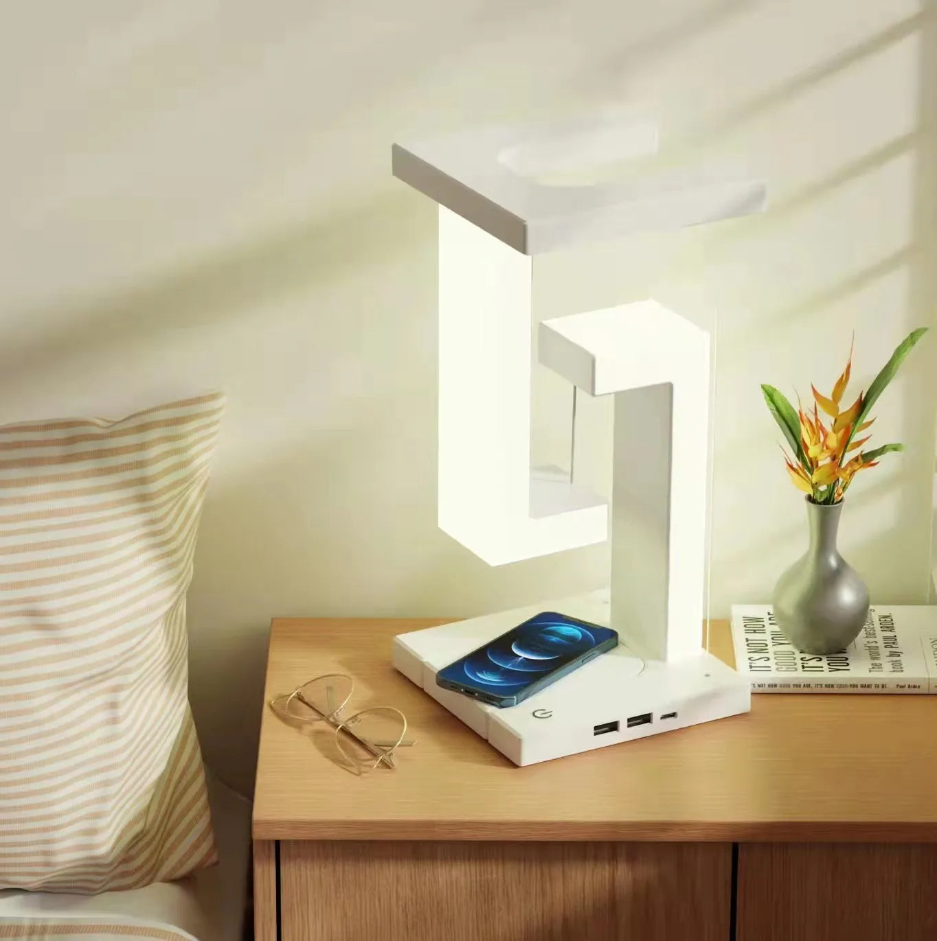 Veilleuse LED suspendue anti-gravité avec chargeur sans fil 10 W, lampe de bureau à intensité variable, lampe de table pour chambre à coucher, lampe de chevet décorative